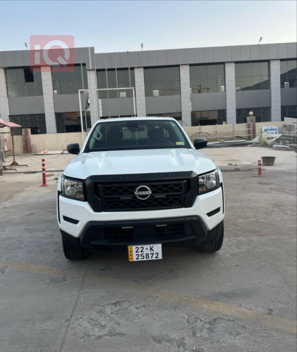 نيسان فرونتر